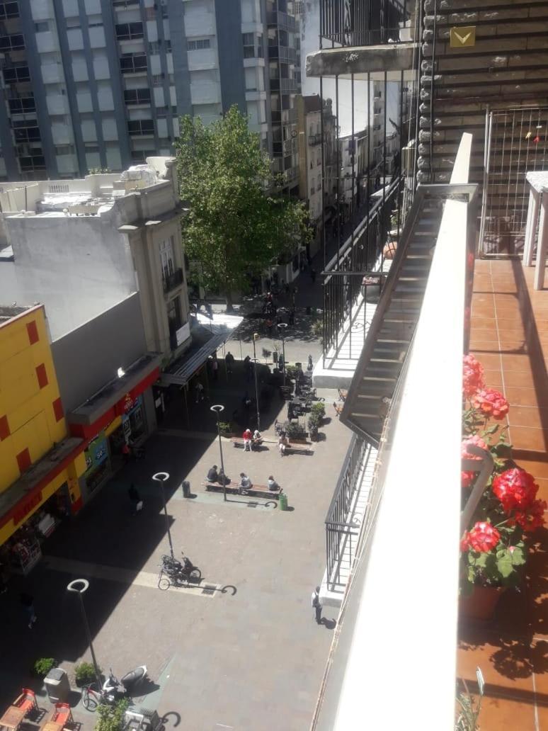 Depto Sobre Peatonal San Martin Apartment